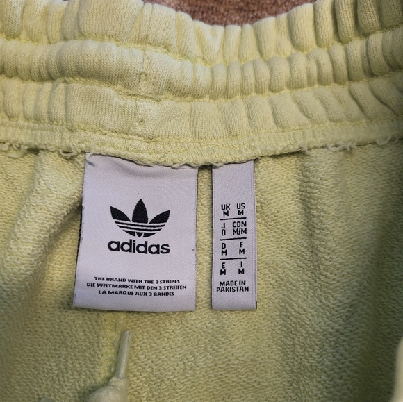 Adidas Men's Essential Fleece Shorts Yellow Zip Pockets Sweat Shorts Sz M - Picture 11 of 12
